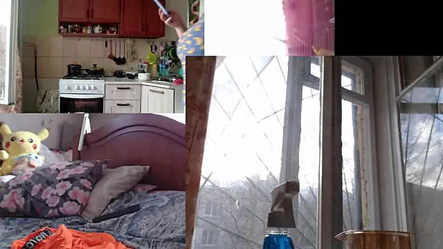 Sakura Green online show from November 14, 2025, 8:07 am