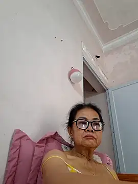 Hotestlove online show from June 1, 2026, 11:59 pm