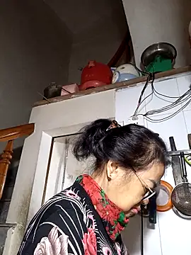 Hotestlove online show from November 20, 2025, 12:33 am