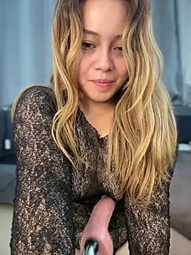 MerlyG online show from February 8, 2026, 7:44 pm