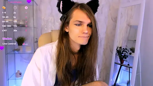 Snapshot of Will_Will_ chatting on November 17, 2025, 6:06 am Will Will online show from November 17, 2025, 6:06 am