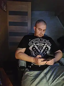 Foxyshaved online show from February 17, 2026, 5:49 am