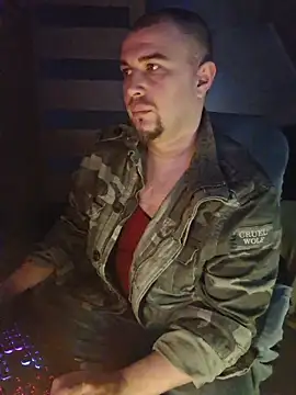 Foxyshaved online show from March 3, 2026, 5:03 am