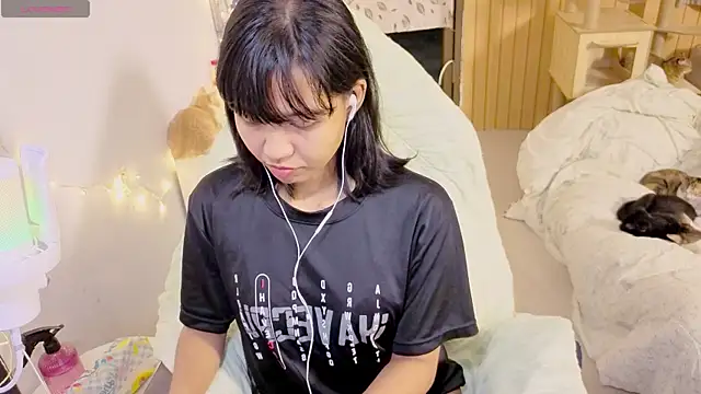 Kana G online show from December 1, 2025, 5:25 pm