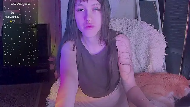 Sofagreen  online show from December 19, 2025, 1:31 am