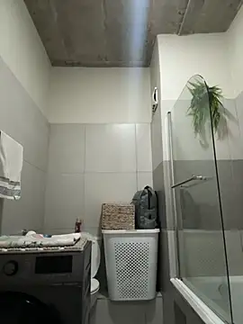 slimcateee online show from November 27, 2025, 6:30 pm