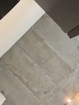 slimcateee online show from April 19, 2026, 8:37 am