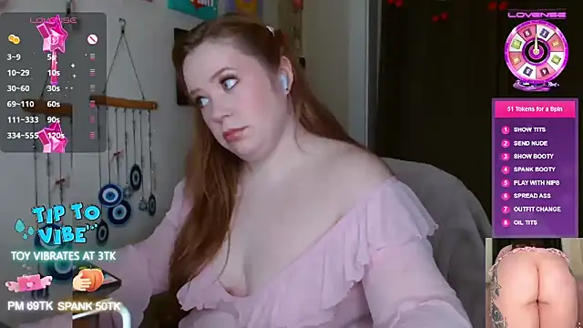 MissLolaLuxxx online show from March 12, 2026, 3:45 am