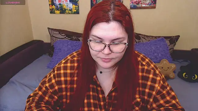 JuliaKeln online show from April 18, 2026, 8:16 am