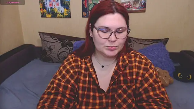 JuliaKeln online show from April 18, 2026, 7:07 pm