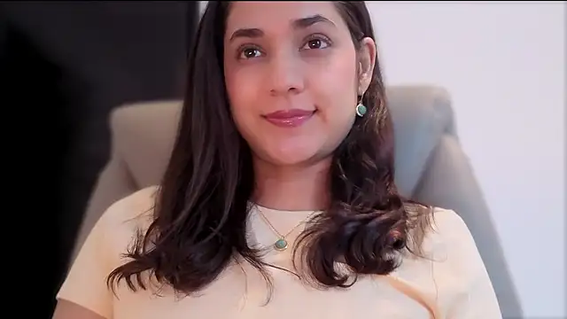 CuteeRose online show from April 18, 2026, 7:18 pm