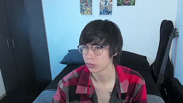 Snapshot of Aventure_Twinks chatting on June 5, 2026, 10:48 pm Aventure Twinks online show from June 5, 2026, 10:48 pm