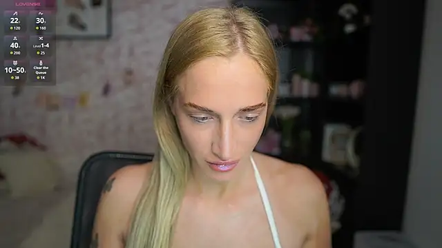 Snapshot of Nicolette__Shea_ chatting on February 7, 2026, 8:22 am Nicolette Shea online show from February 7, 2026, 8:22 am