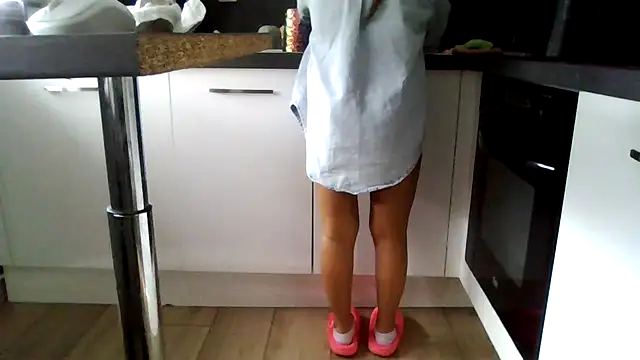 petite-Alondra online show from February 4, 2026, 1:39 pm