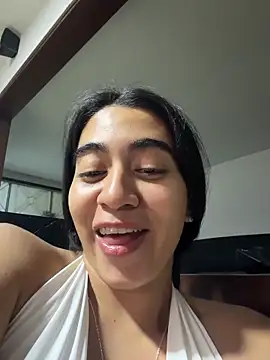 Snapshot of ZarahEvans chatting on March 13, 2026, 11:32 pm ZarahEvans online show from March 13, 2026, 11:32 pm