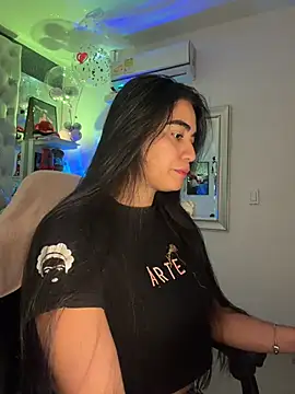 Snapshot of ZarahEvans chatting on March 24, 2026, 8:53 pm ZarahEvans online show from March 24, 2026, 8:53 pm