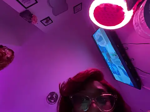 VixenCapri online show from January 8, 2026, 2:12 pm