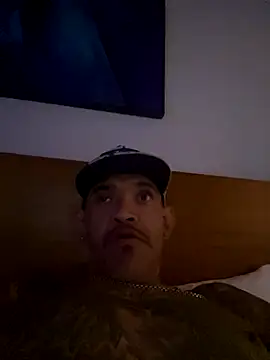 RoodoggXL online show from November 11, 2025, 6:47 pm