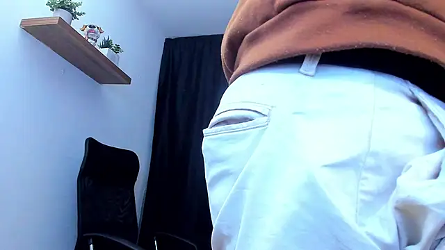 AndrewDiaz online show from March 27, 2026, 6:11 am