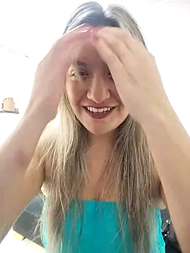 valeriahunter1 online show from March 13, 2026, 10:37 pm