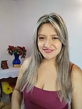 valeriahunter1 online show from June 16, 2026, 9:59 pm