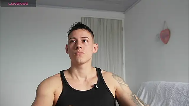 Muscle King Cum online show from April 10, 2026, 1:07 pm