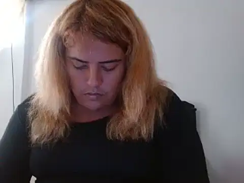 KIARAMARSHALLWELLZ online show from February 8, 2025, 3:31 pm