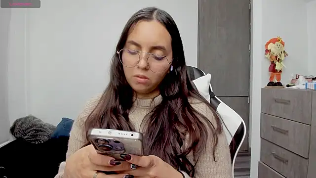 Valery7rose  online show from November 2, 2025, 2:16 am