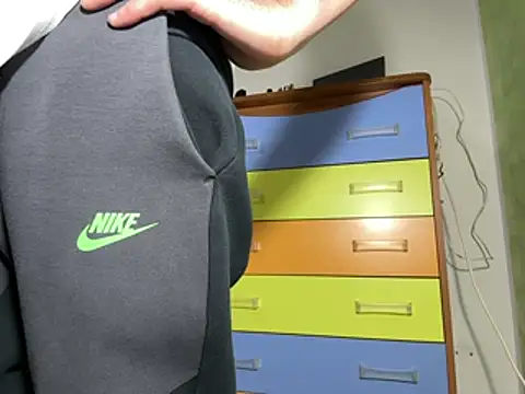 Drogon1000 online show from April 18, 2026, 1:46 pm