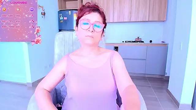 kendrajhonson online show from November 7, 2025, 8:46 pm