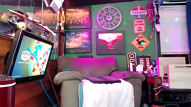 Brooke-lynn online show from February 9, 2025, 3:00 am