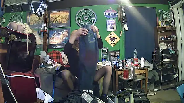 Brooke-lynn online show from February 2, 2025, 7:41 am