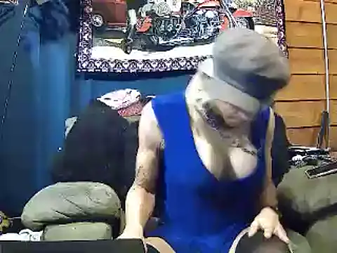 Brooke-lynn online show from December 30, 2024, 7:04 am