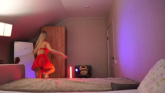 VikkiLustfull online show from February 28, 2026, 1:22 pm