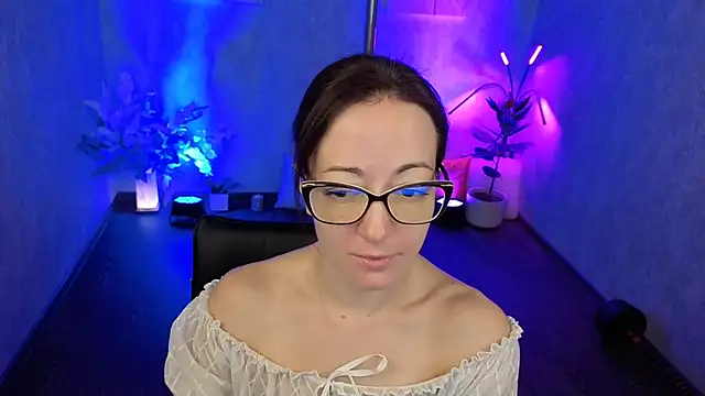 kimberlyray777 online show from October 8, 2025, 1:18 am