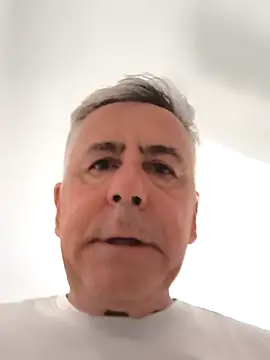 parejamlga58 online show from October 2, 2025, 10:40 am