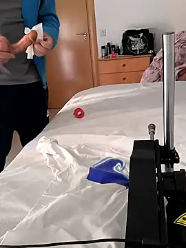 parejamlga58 online show from November 28, 2025, 2:17 pm