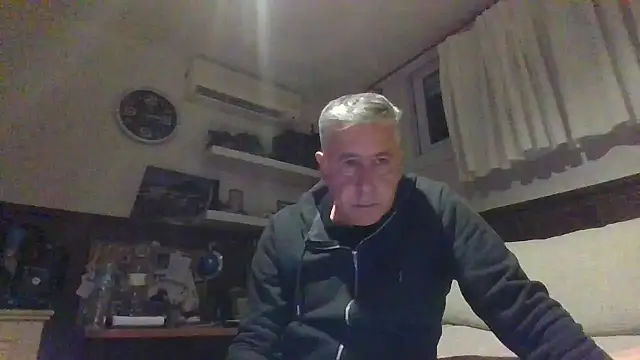 parejamlga58 online show from December 5, 2024, 10:39 pm