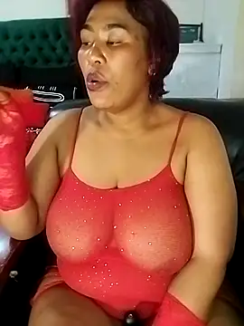 KINKYTEE20 online show from November 29, 2025, 9:48 pm