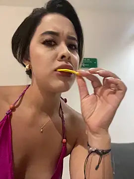 Emilia Bakerr online show from March 18, 2025, 6:39 pm