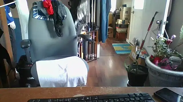 Daremeknot online show from March 19, 2025, 2:13 pm