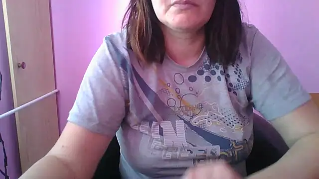 Snapshot of Lucinka1 chatting on February 22, 2025, 11:13 am Lucinka1 online show from February 22, 2025, 11:13 am