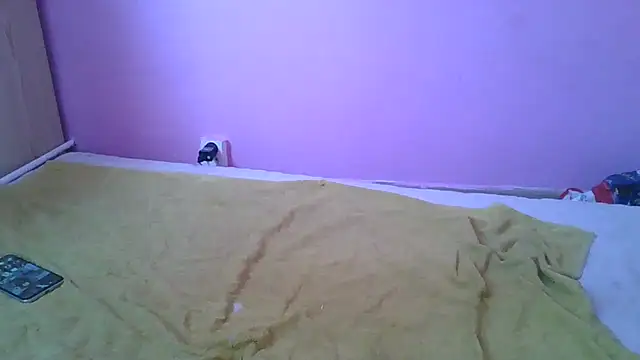 Snapshot of Lucinka1 chatting on February 17, 2025, 7:37 am Lucinka1 online show from February 17, 2025, 7:37 am