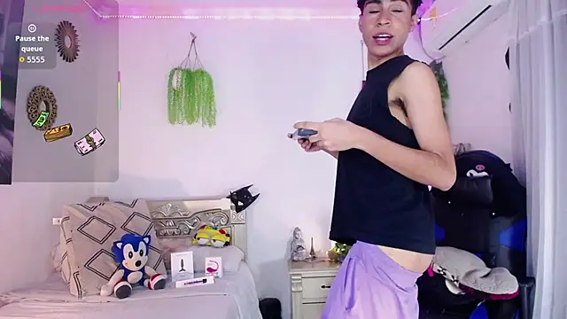 huge armound online show from April 4, 2026, 3:35 am