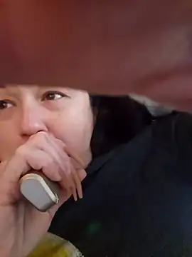 Snapshot of sweetkitty111 chatting on February 15, 2025, 8:23 pm sweetkitty111 online show from February 15, 2025, 8:23 pm