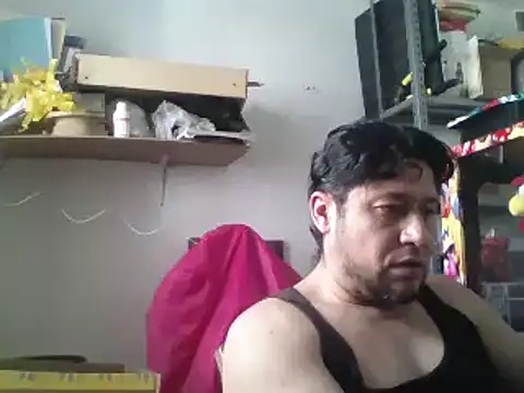 Snapshot of simpatico1000 chatting on February 7, 2025, 6:45 pm simpatico1000 online show from February 7, 2025, 6:45 pm