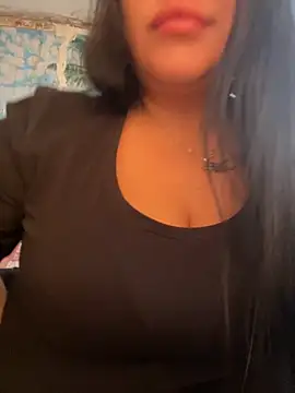 DaisyStreet online show from November 1, 2025, 2:33 pm