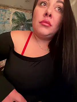 DaisyStreet online show from November 9, 2025, 3:27 pm