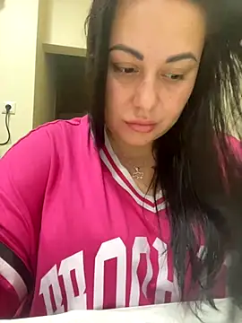 DaisyStreet online show from October 24, 2025, 8:57 am