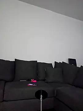  SweetDsire  online show from November 11, 2025, 5:19 pm